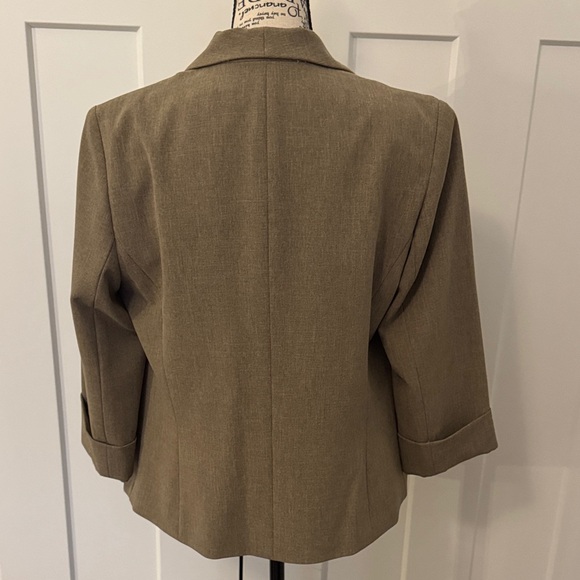 Kasper Women's Beige Blazer - Picture 4 of 5